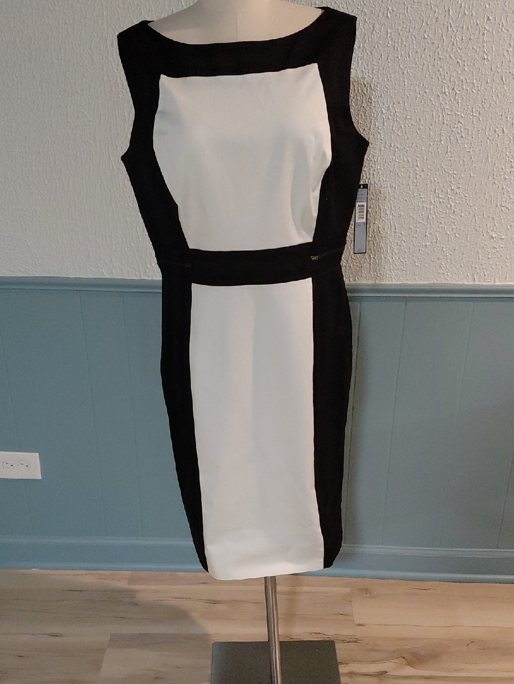 Tahari Black and White Colorblock Midi Sheath Dress